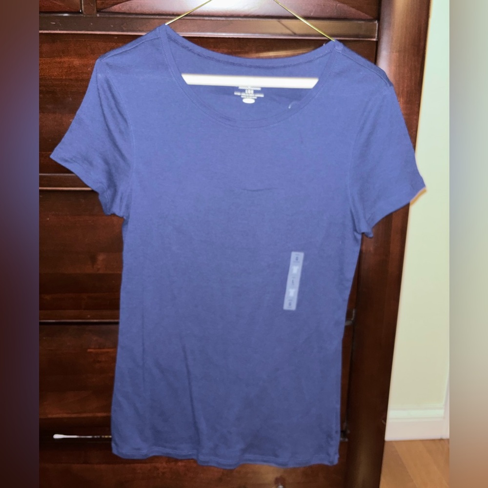 Old Navy Women's Short Sleeve Tee in Navy Blue